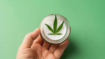 CBD für schöne Haut: Wirkung und Grenzen